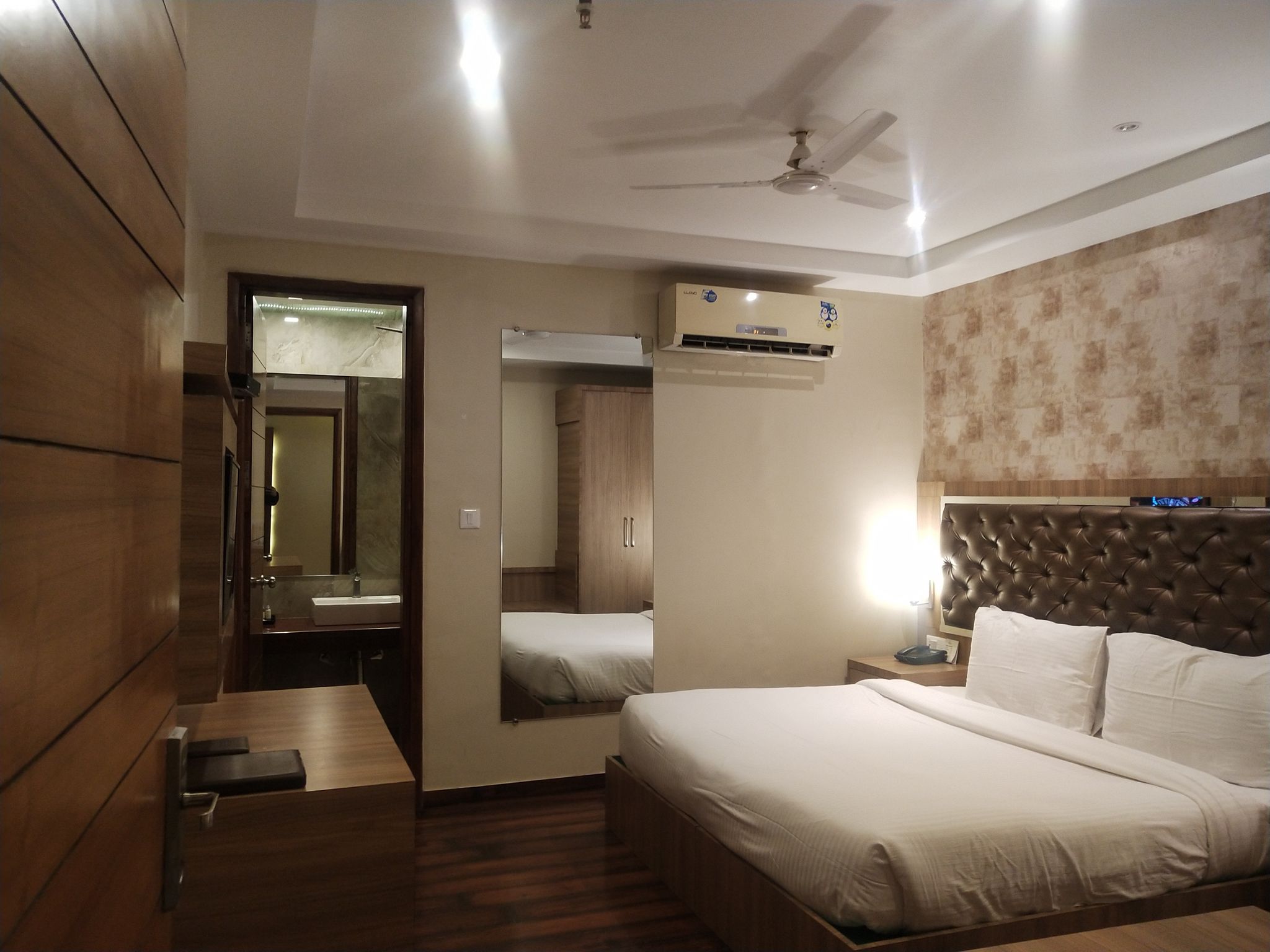 Hotel Inclover-A Peaceful Retreat Deluxe (Non View) 2