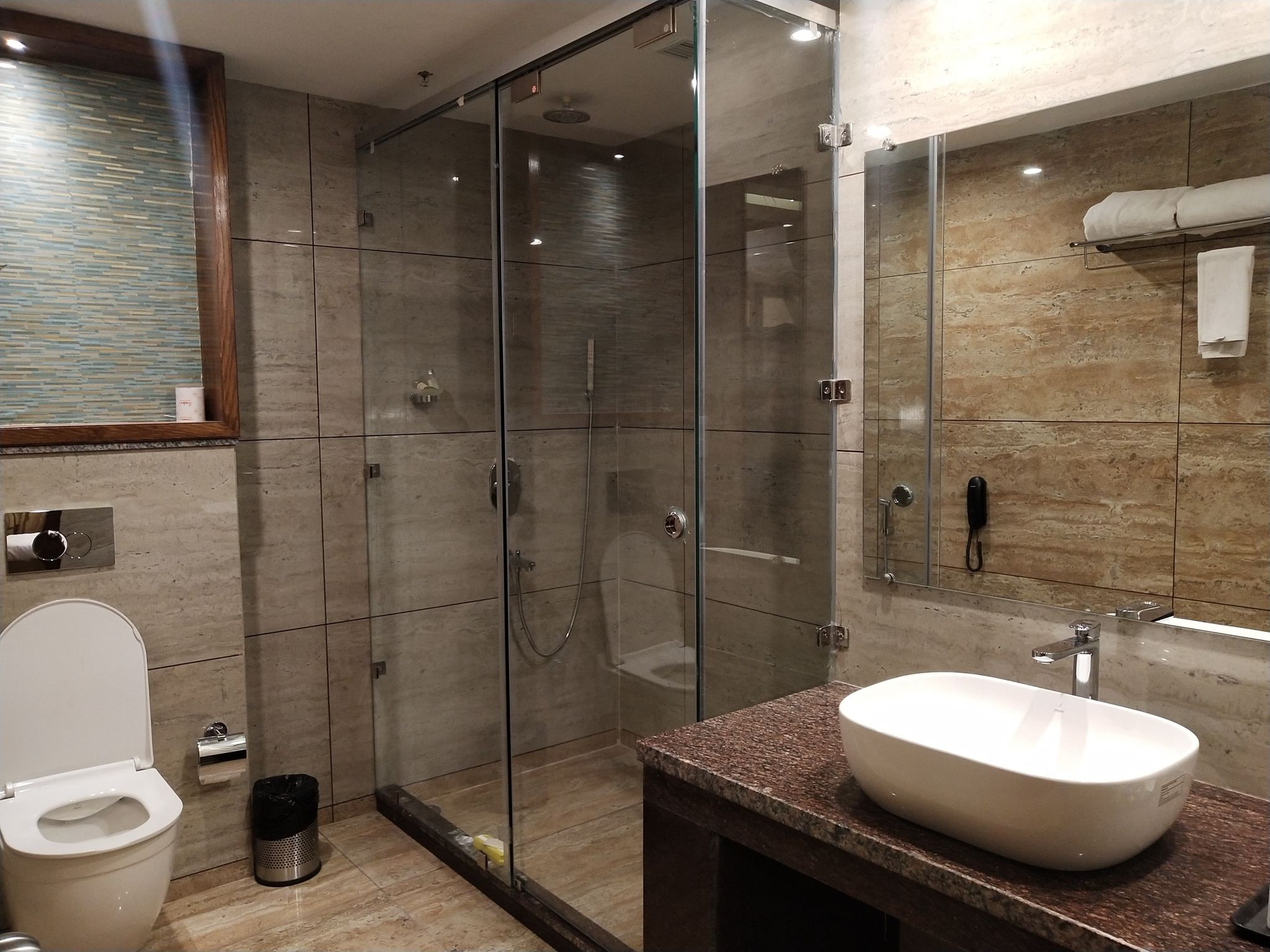 Hotel Inclover-A Peaceful Retreat Executive Room 12