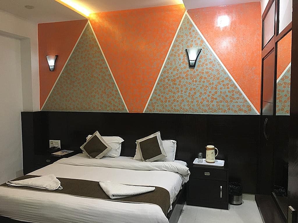 Hotel East Gate Deluxe Room 3