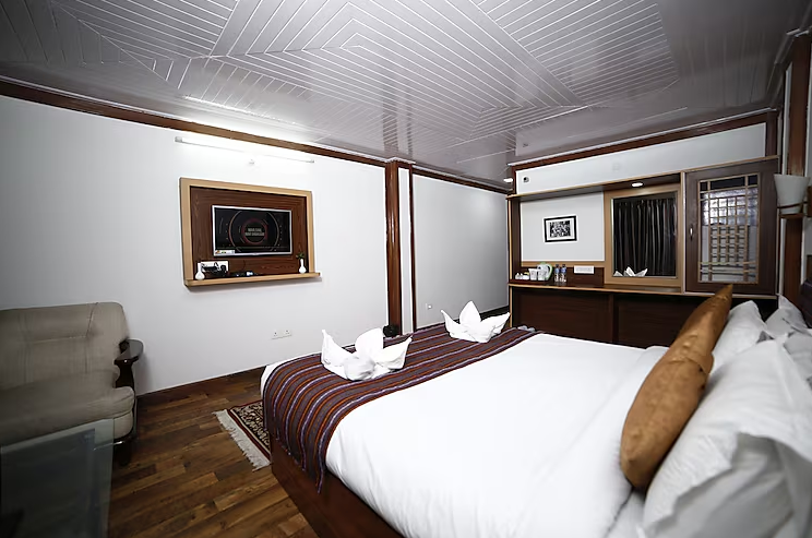 Sikkim Tourist Center Super Deluxe 4