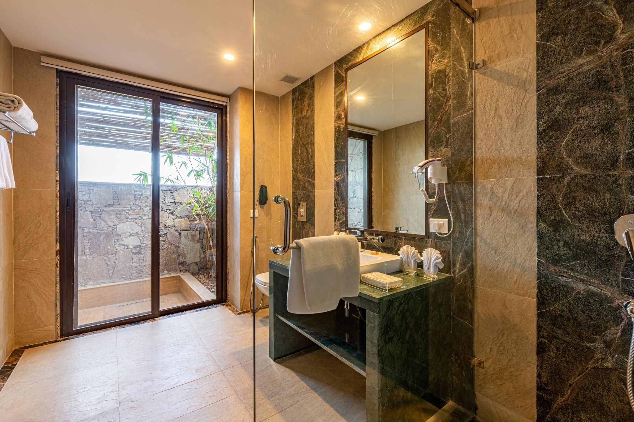 The Ananta, Udaipur Luxury Cottage (with Private Balcony) 8