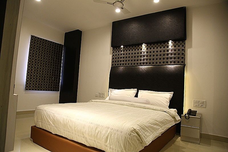 Saaral Residency Deluxe Double Room 3