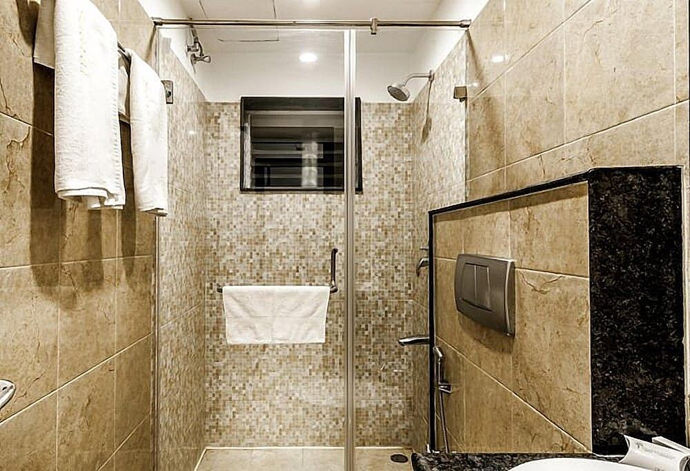 Saaral Residency Deluxe Double Room 6