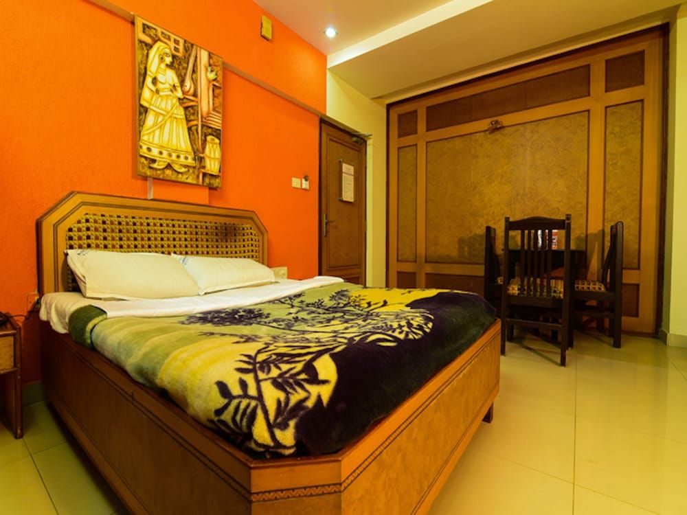 Ashlesh Hotel Double Room A/C 3