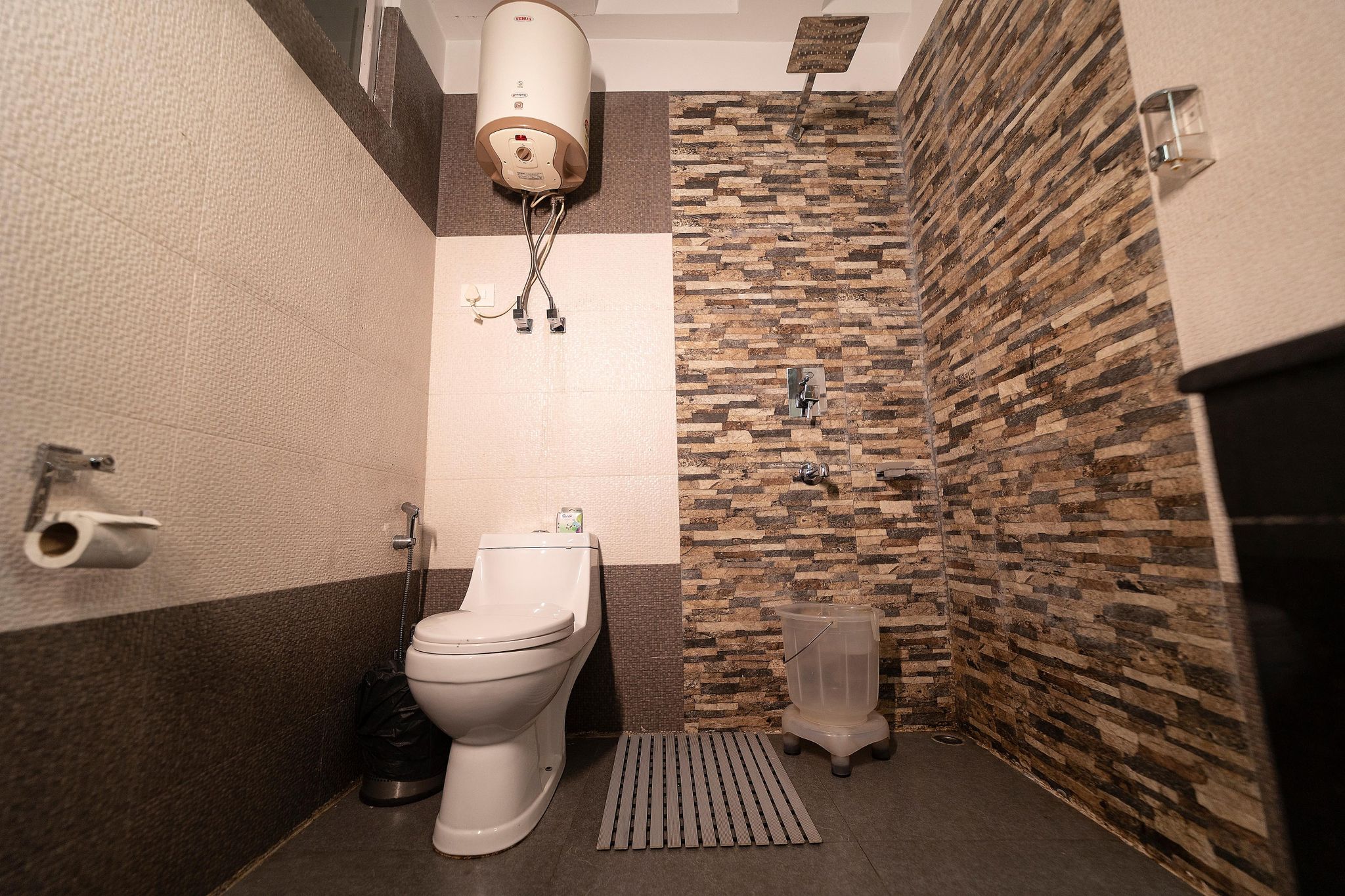 Yangthang Heritage Deluxe Room 4