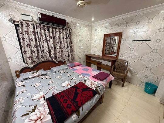 Parimala Paradise Non Ac Double Bedroom