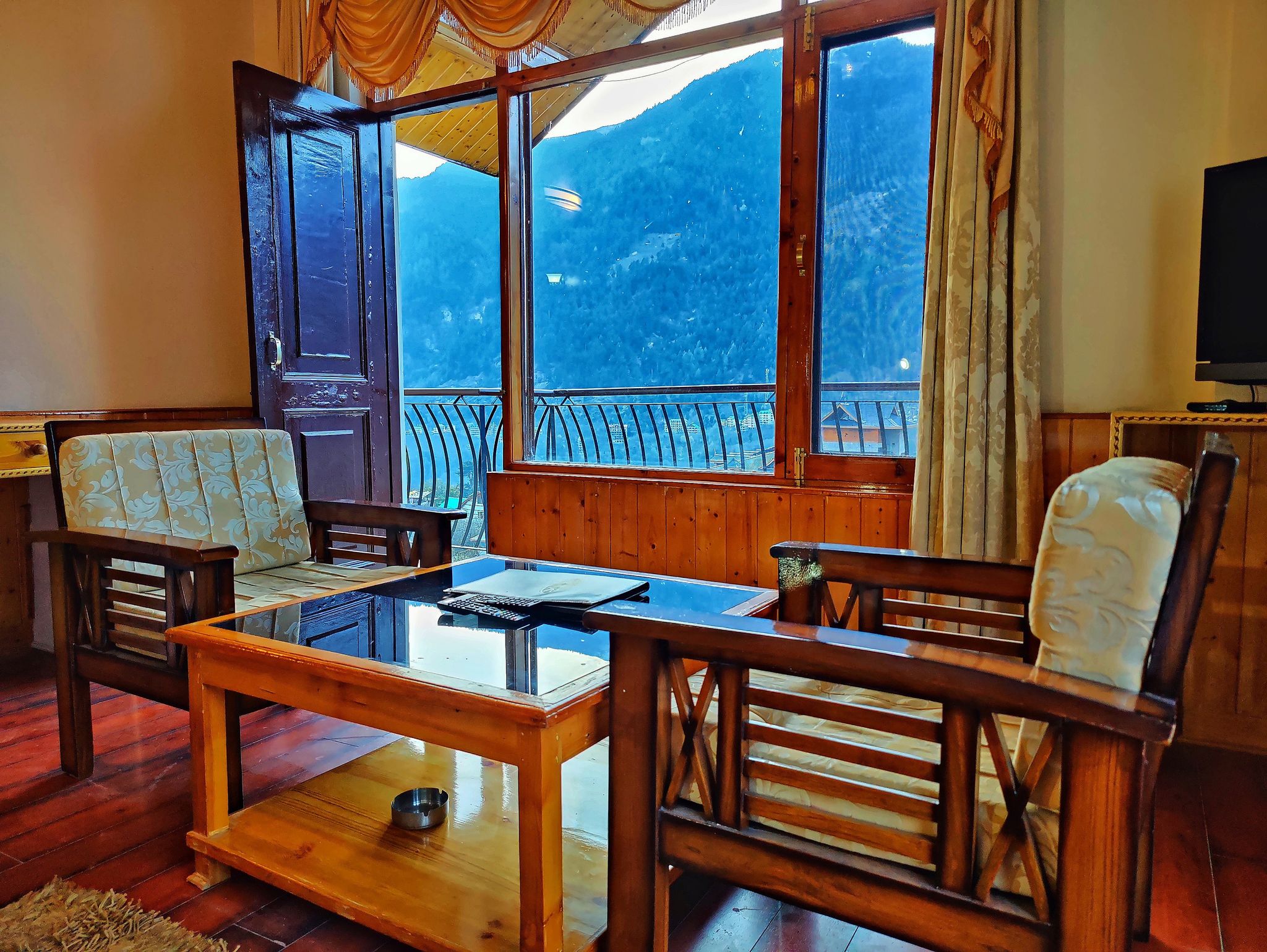 7 Hills Resort