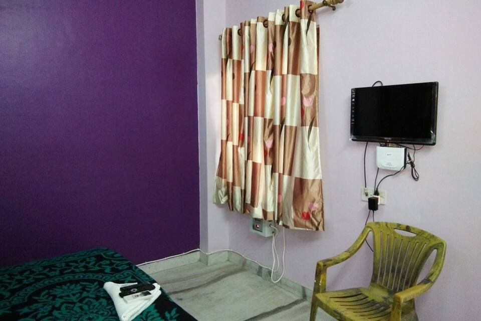 Hotel Mayur AC Semi Deluxe 3