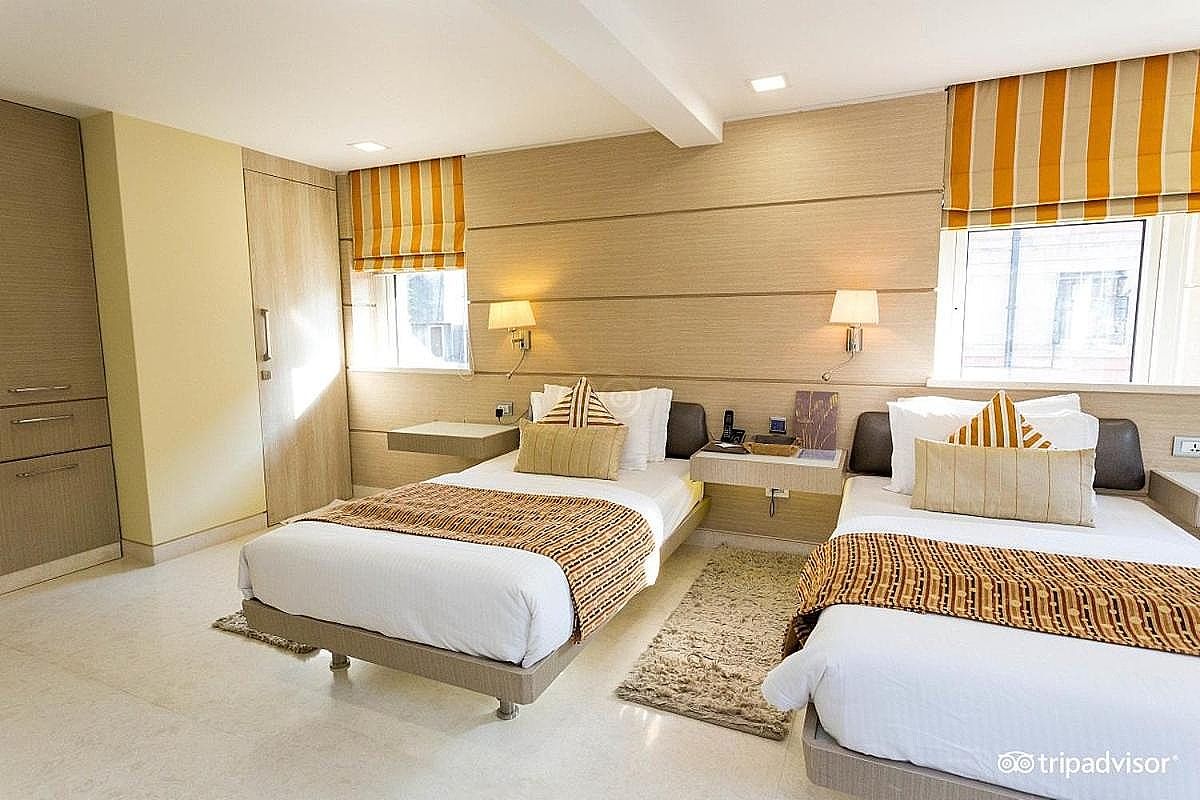 Residency Hotel, Fort Club Heritage Large Room