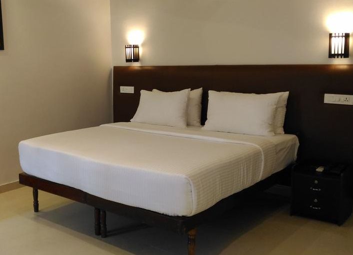 Krishnatheeram Ayur Holy Beach Resorts Sisiram AC