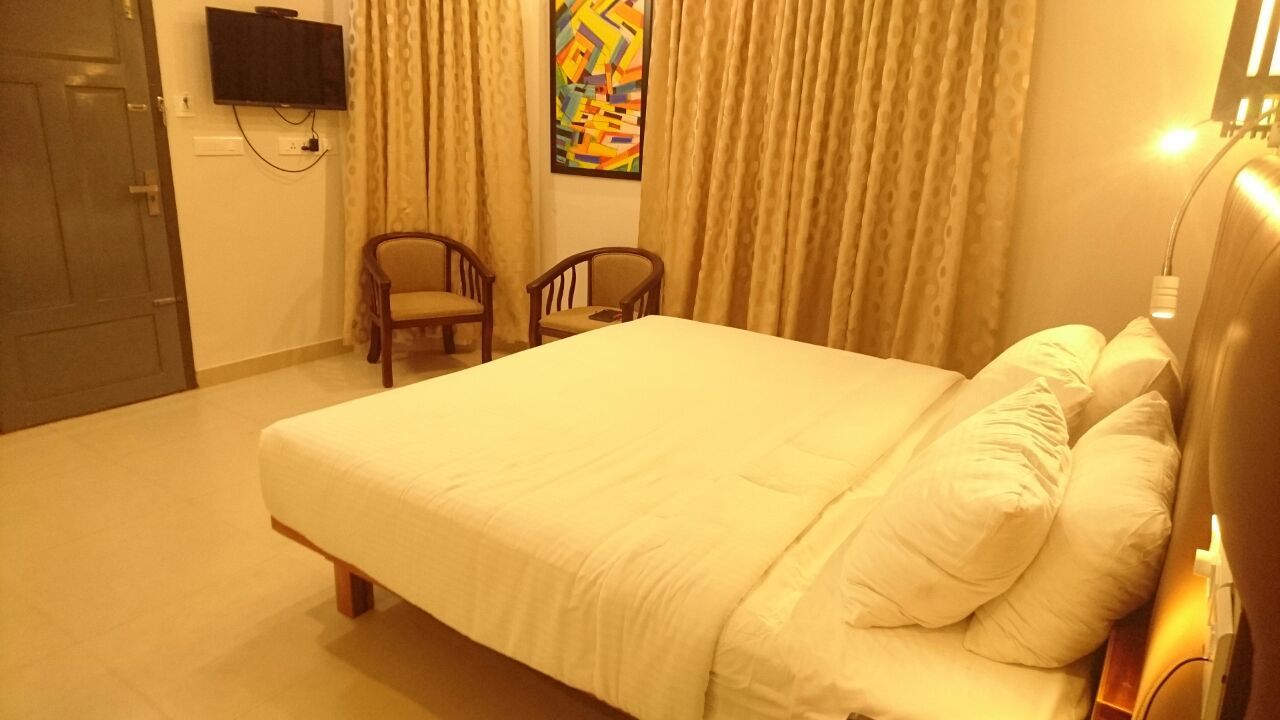 Krishnatheeram Ayur Holy Beach Resorts Sisiram AC 6