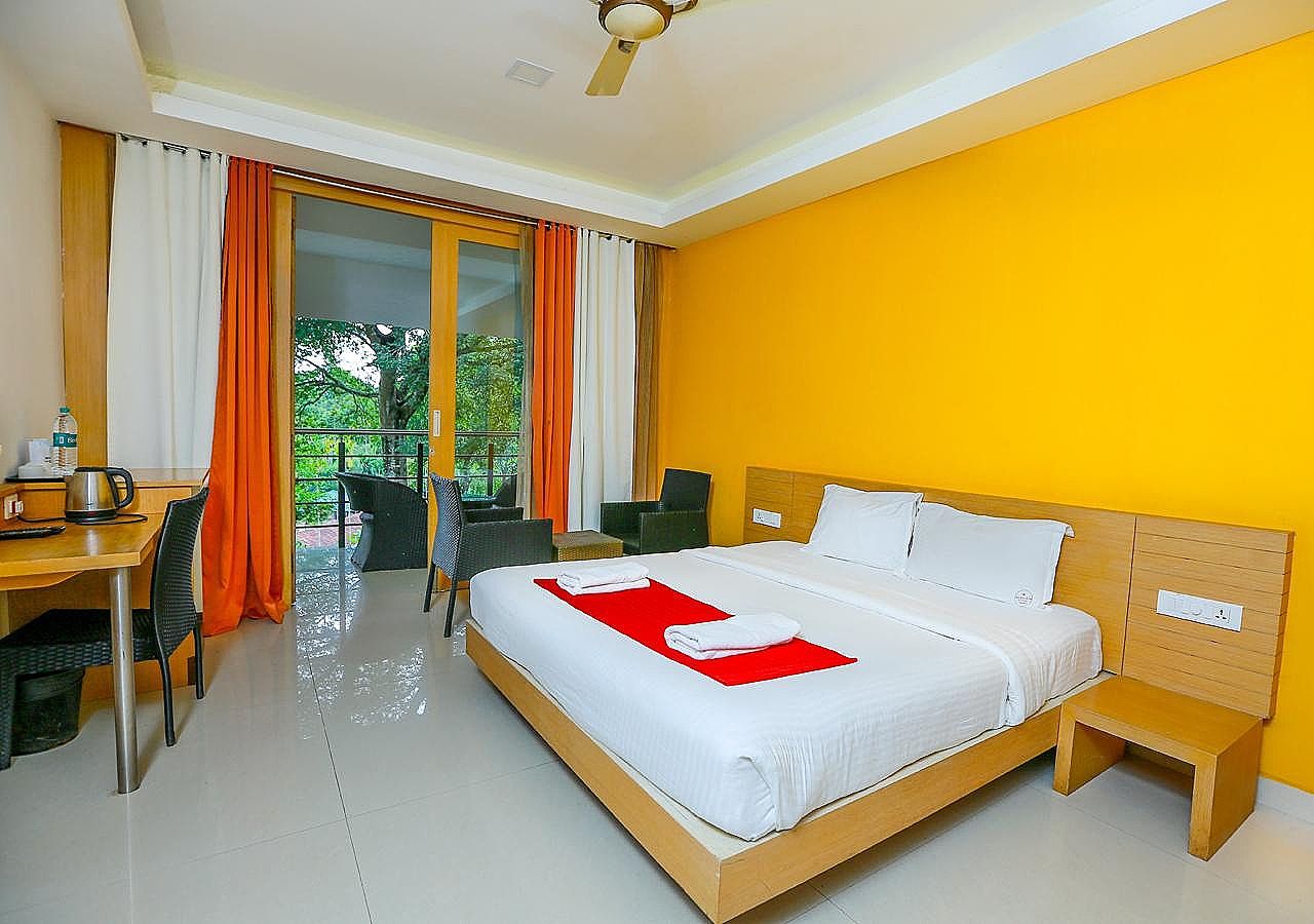 Luxury Room with Balcony