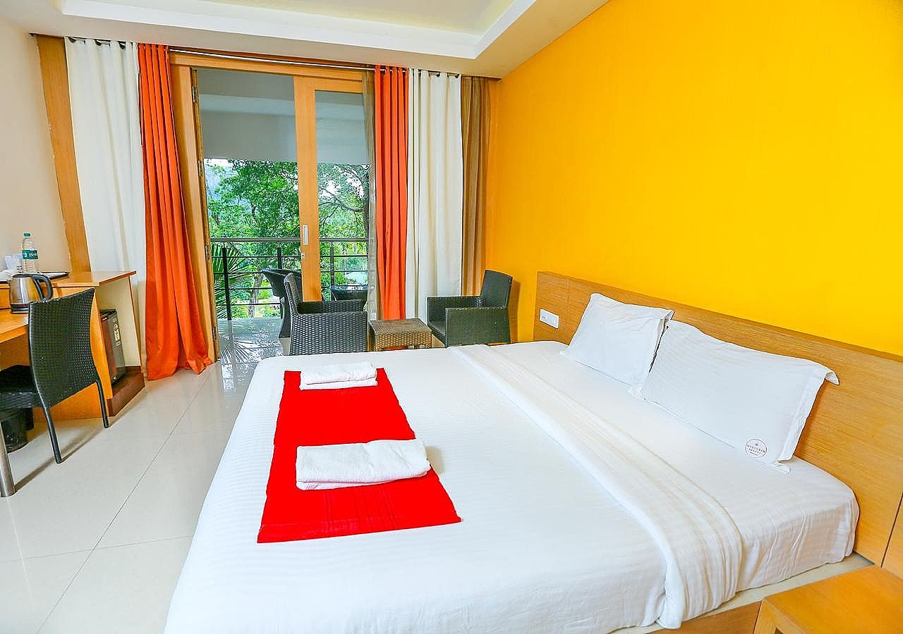 Luxury Room with Balcony