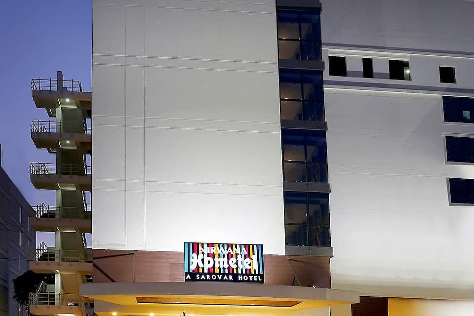 Hotel_Facade