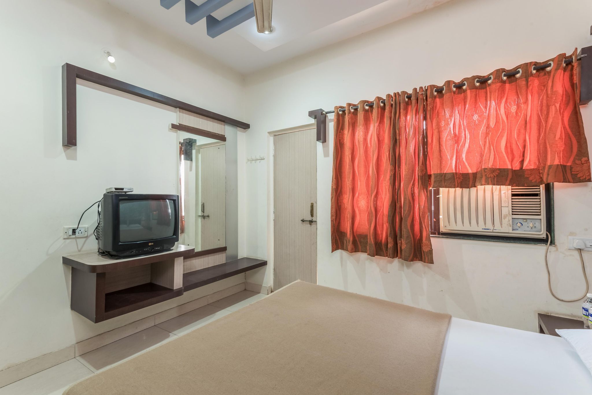Hotel Sai Varsha Double Bed Non A/C