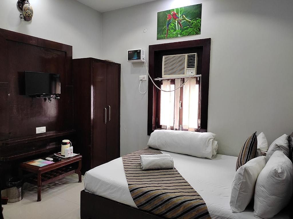 Hotel Krishna ji Standard Room 8