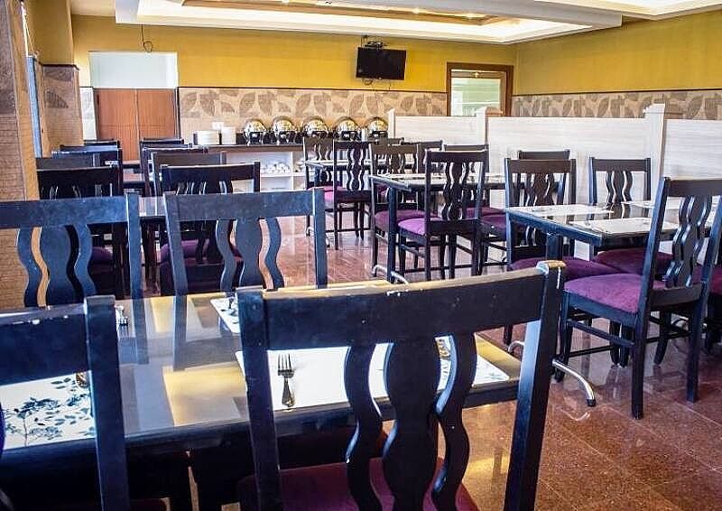 Food & Dining