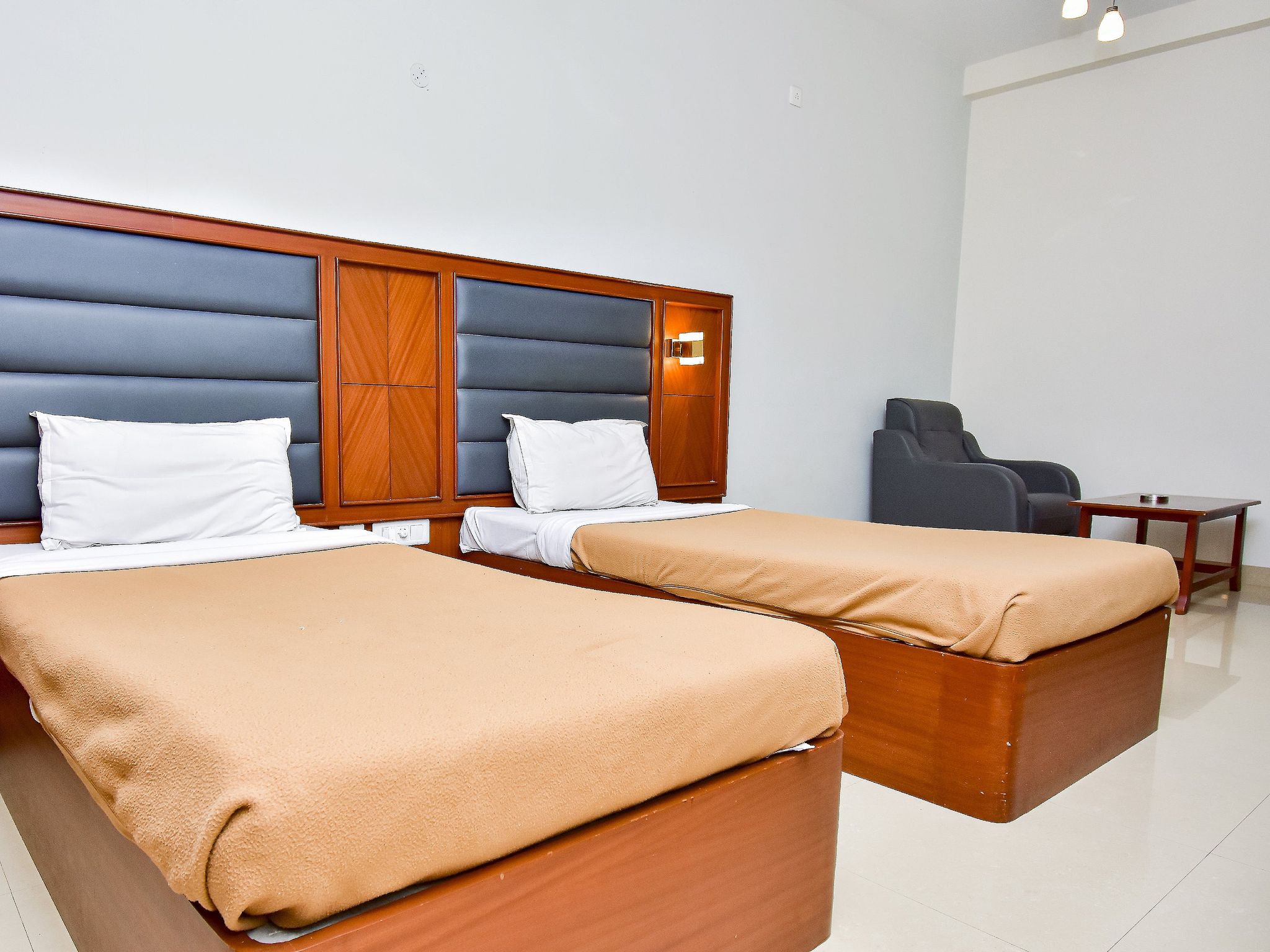 Hotel Royal Chambers Standard Room 8