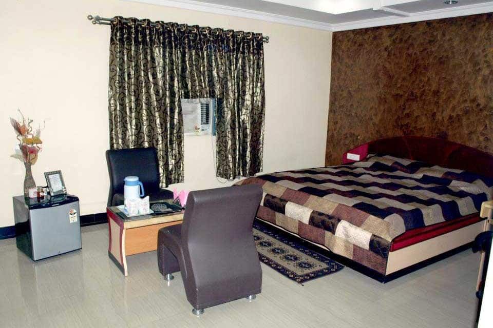 undefined Hotel M N International 5