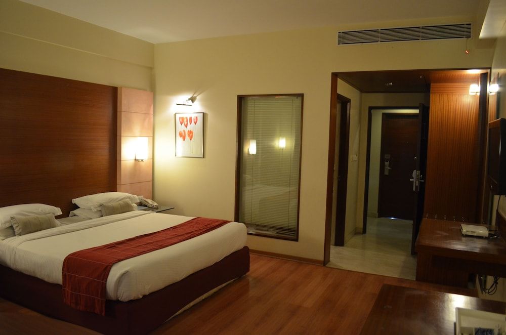 The Horizon Comforts Standard Room, City View 13