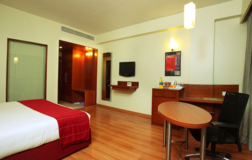 The Horizon Comforts Standard Room, City View 12