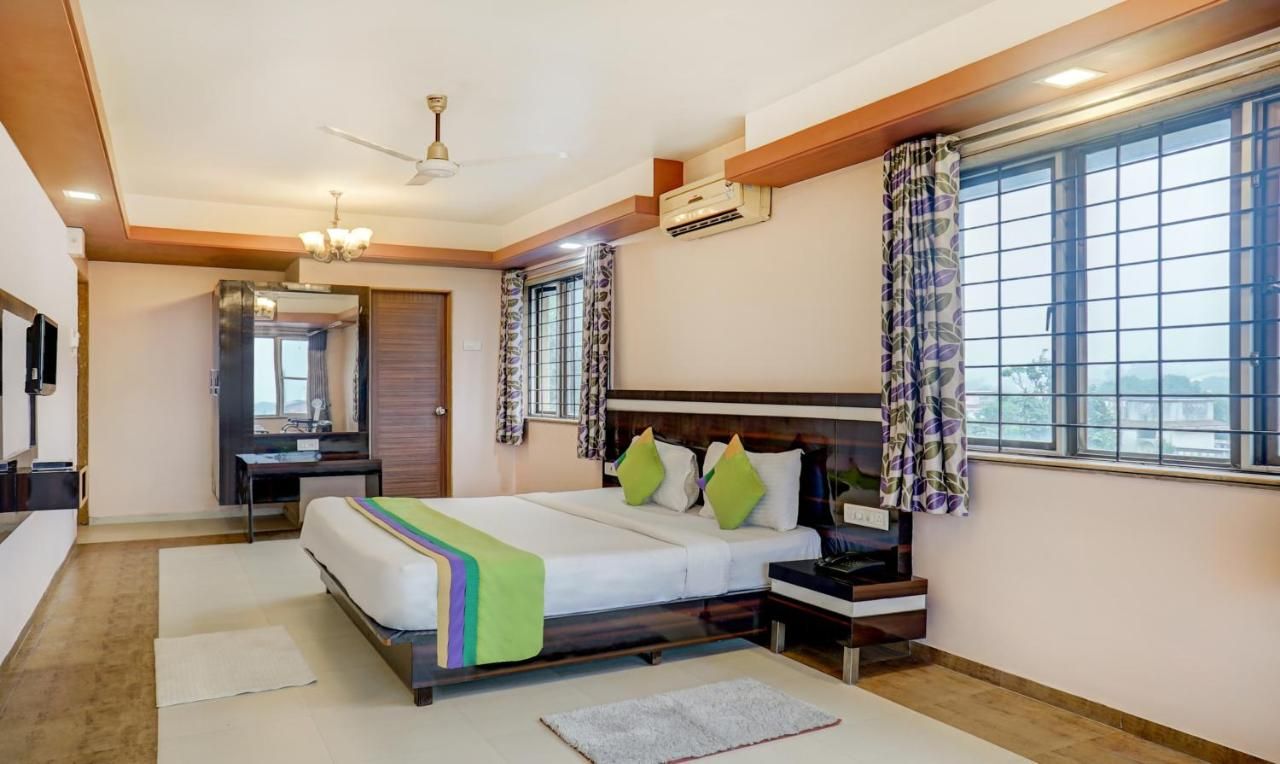 Mountview Resort Super Deluxe AC Room