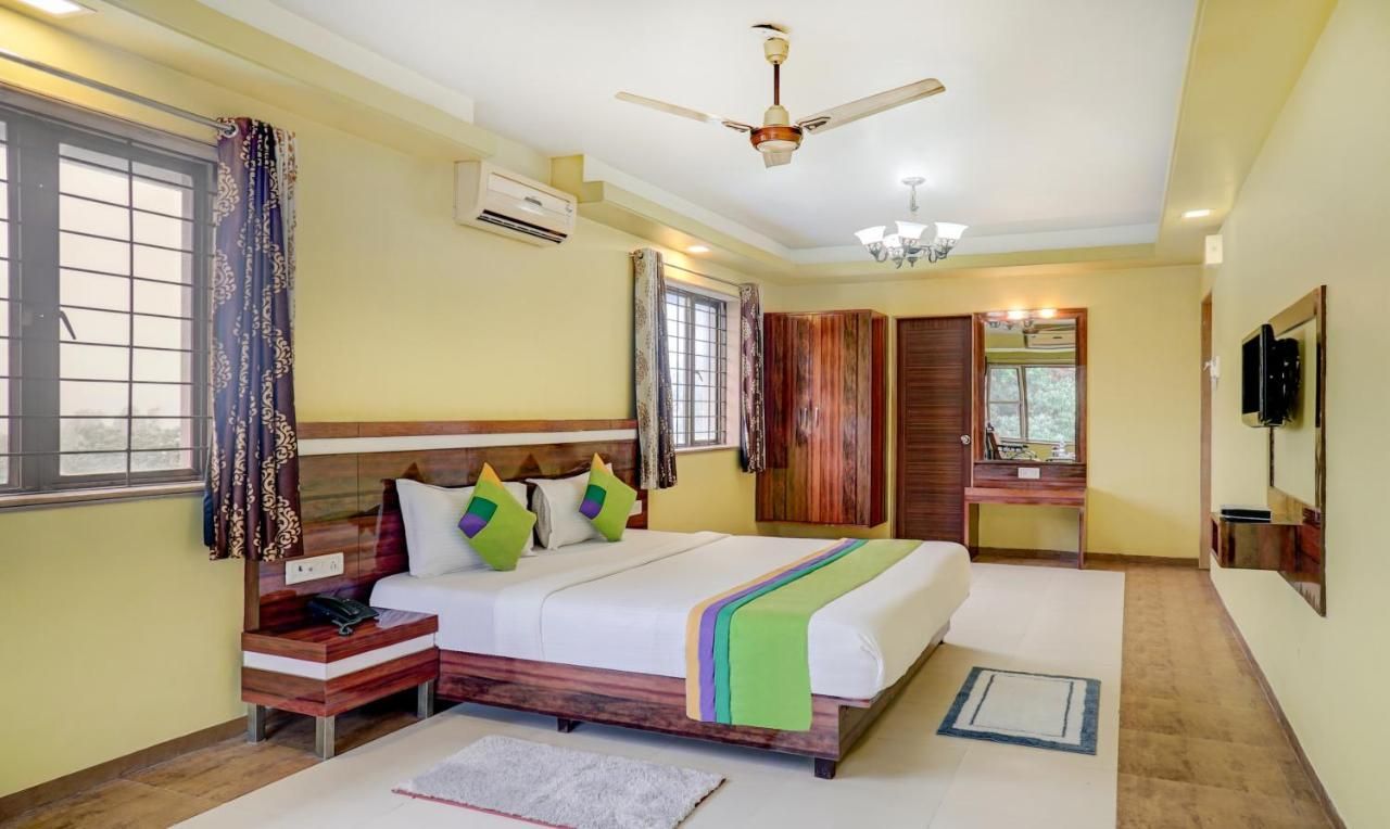 Mountview Resort Super Deluxe AC Room 3