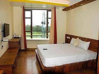 MAK Hotel Deluxe Room 4