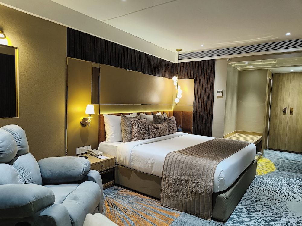 undefined Effotel by Sayaji Indore 9