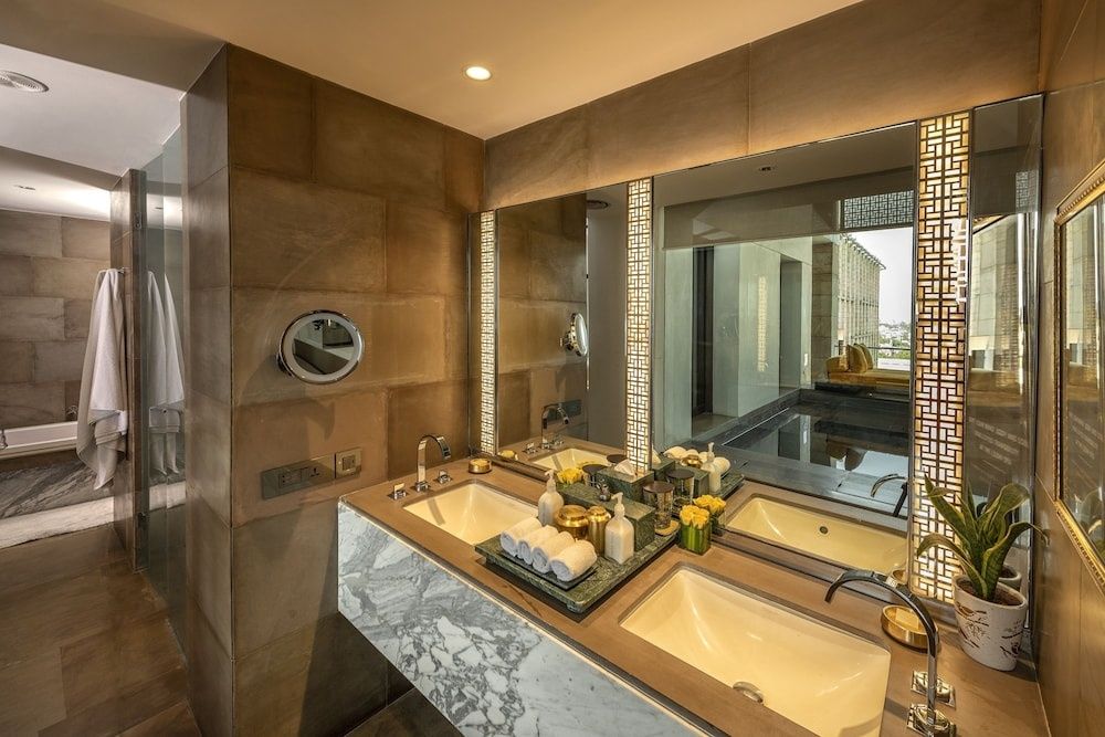 Bathroom sink