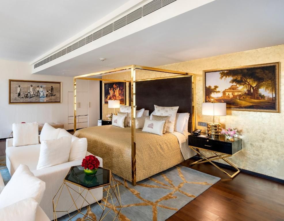 Lodhi Deluxe King Suite with Private Plunge Pool