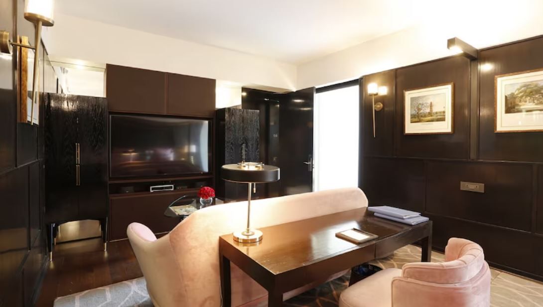 The Lodhi:A member of The Leading Hotels Of The World Garden Terrace Room 3