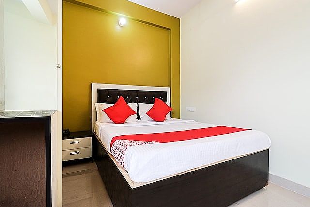 Hotel Pragya International Standard Non AC Double Room 3