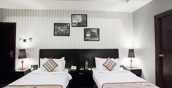 undefined The Travotel Suites 8