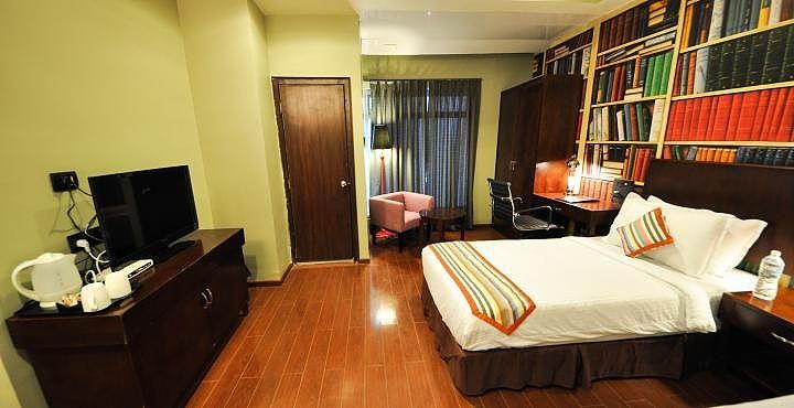 undefined The Travotel Suites 9