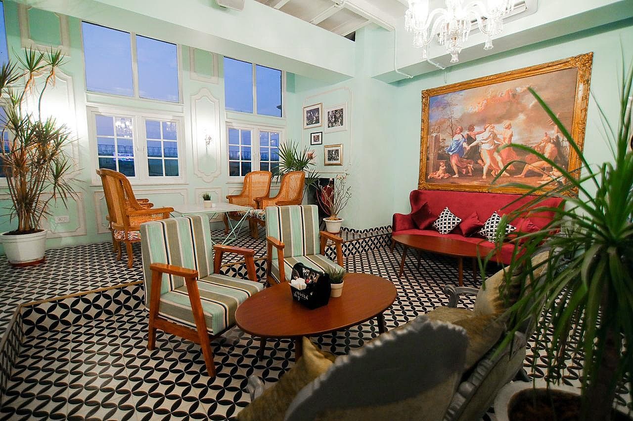 undefined The Travotel Suites 4