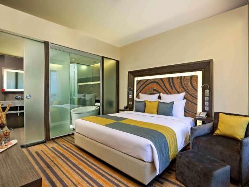 Suite, Premier Lounge Access, Airport Transfers , Laundry, 15 Pct Off on Food & Soft Beverage