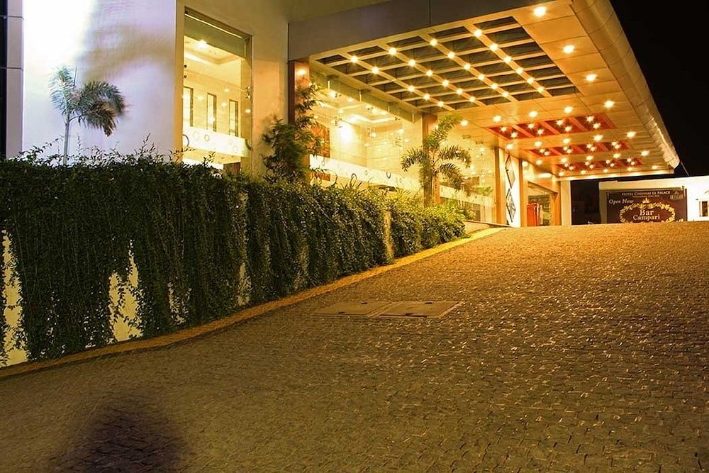 undefined Hotel Chennai Le Palace 9