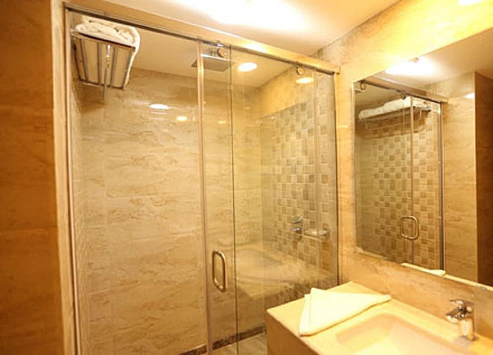 Hotel Chennai Le Palace Studio Room 7