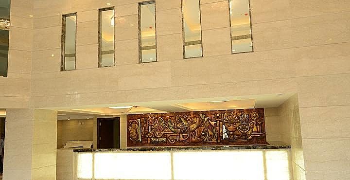 undefined Hotel Chennai Le Palace 10