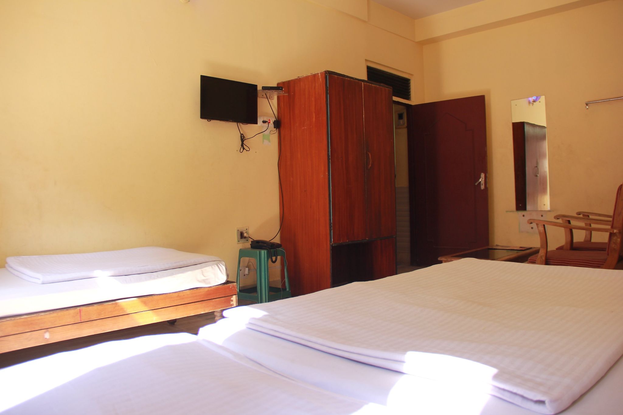 Hotel Sambit Palace Puri Double Bed Non-AC Room 4
