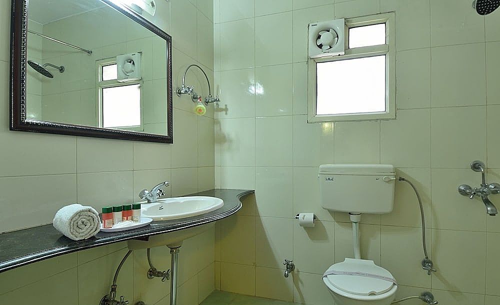 Hotel Persona International Deluxe Double Room 36