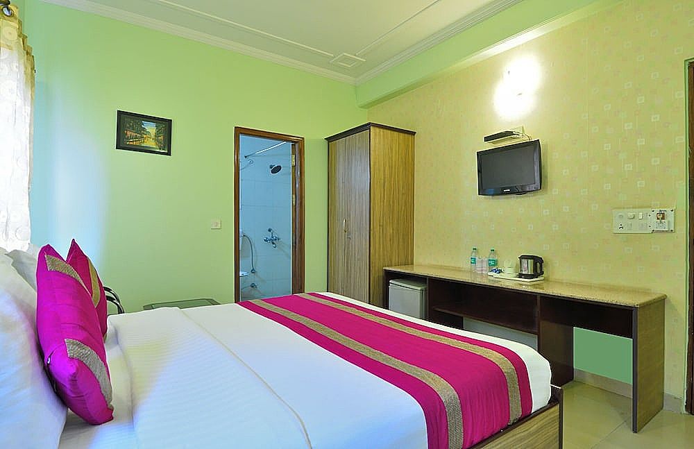 Hotel Persona International Deluxe Double Room 39