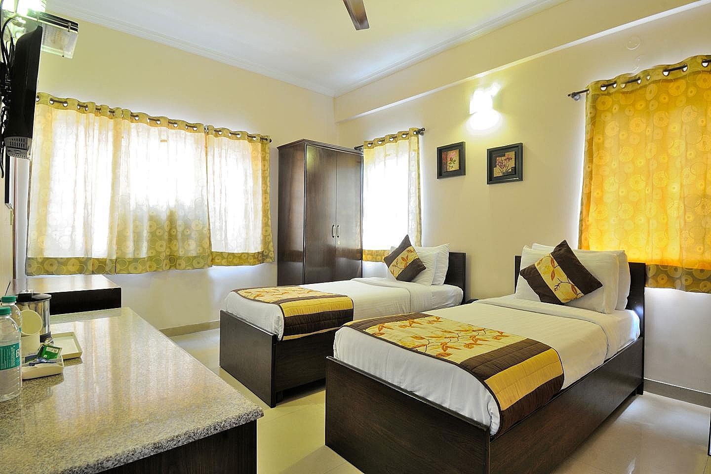 Hotel Persona International Deluxe Double Room 32