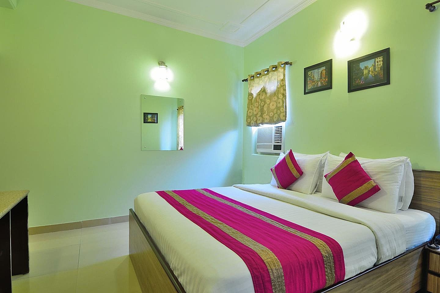 Hotel Persona International Deluxe Double Room 10