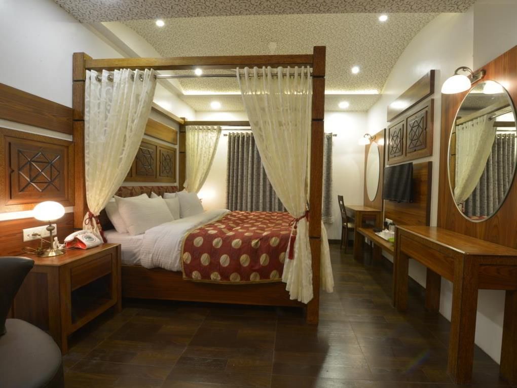 Royal 1-Bedroom Suite