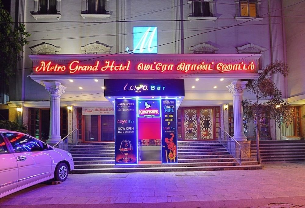 undefined Metro Grand Hotel 10