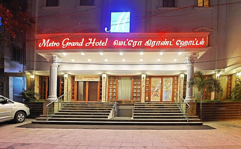 undefined Metro Grand Hotel 8