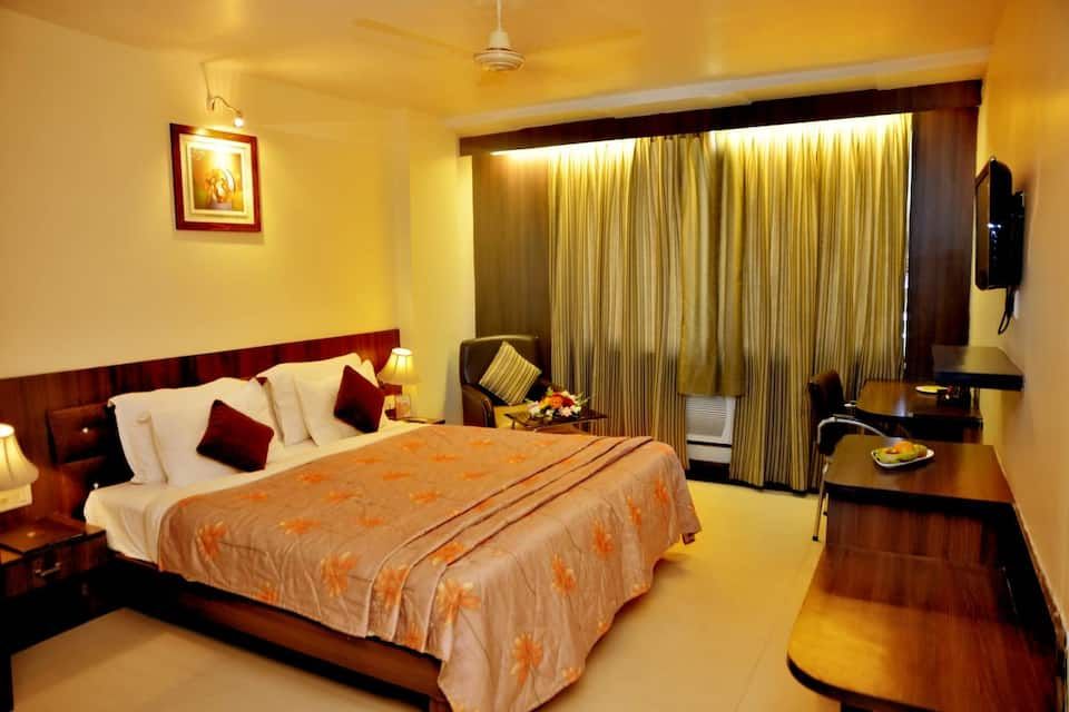 JINDAL REGENCY Deluxe Room with Garden View 4