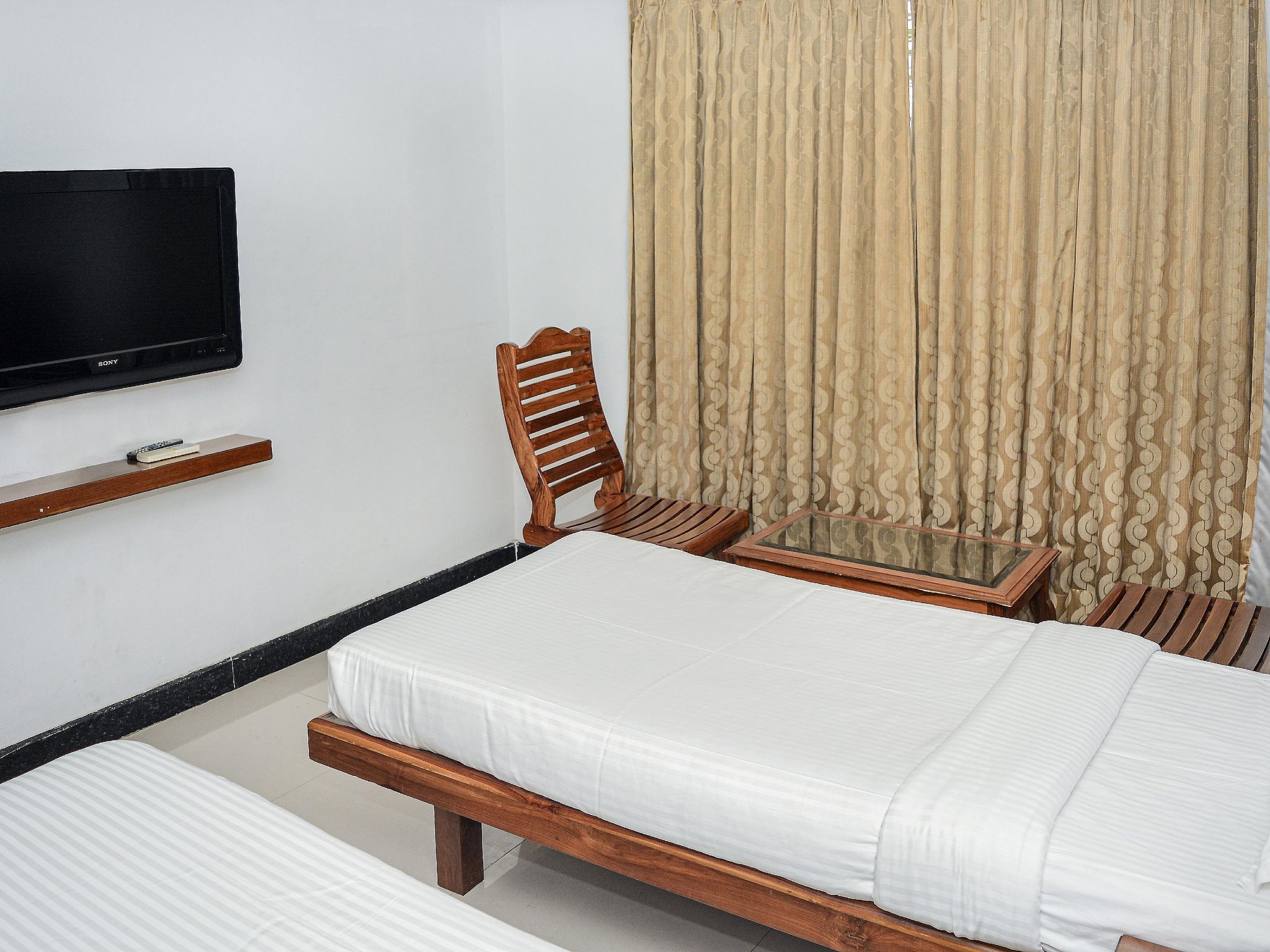 Kings Cross Residency Standard AC Room 8